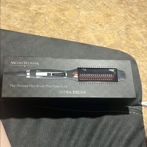 Black and Silver Professional Hair Styling Tool